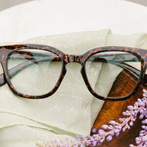 Betsy Leopard Tortoise Readers from Peepers
